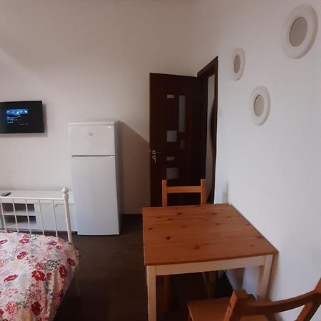 Romantic Calm Apartments Piata Universitate Bukareszt Zewnętrze zdjęcie